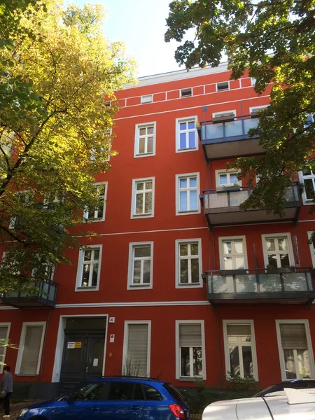 Große 1-Zimmerwohnung, Balkon, großes Bad, klasse Schnitt — photo 1
